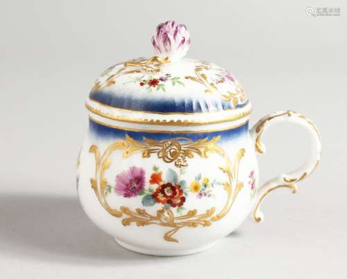 A THIRD QUARTER 19TH CENTURY MEISSEN FINE CUSTARD CUP AND COVER painted with flowers in foliate gilt