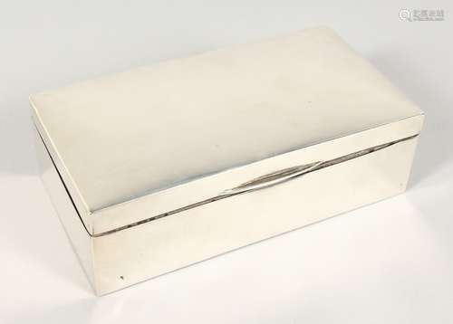 A PLAIN RECTANGULAR CIGARETTE BOX with cedarwood liner. 6.5ins long. Chester 1820.