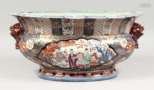 A VERY GOOD SAMSON OF PARIS IMARI PATTERN OVAL JARDINIERE, rich colours, in gilt, reds and blues,