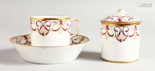 AN EARLY 19TH CENTURY PARIS PORCELAIN COFFEE CAN AND STAND painted and gilded with puce and gold