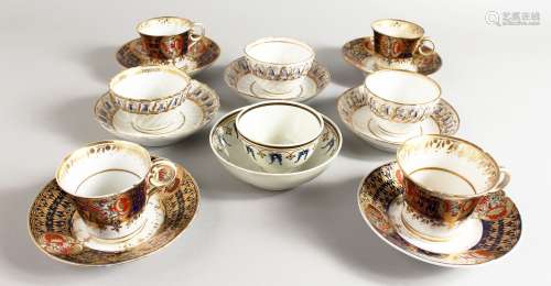 A CHAMBERLAIN WORCESTER FOUR IMARI CUPS AND SAUCERS, three Flight tea bowls and saucer, late 18th