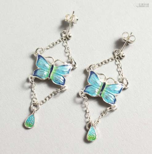 A PAIR OF SILVER AND ENAMEL BUTTERFLY EARRINGS.