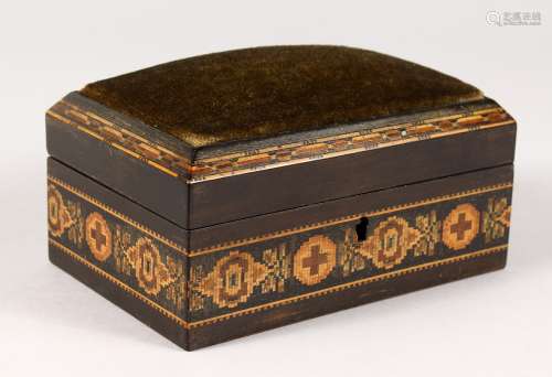 A GOOD VICTORIAN INLAID BOX, with padded top by EDMUND NYE. 6ins long x 3.75ins wide x 3ins high.