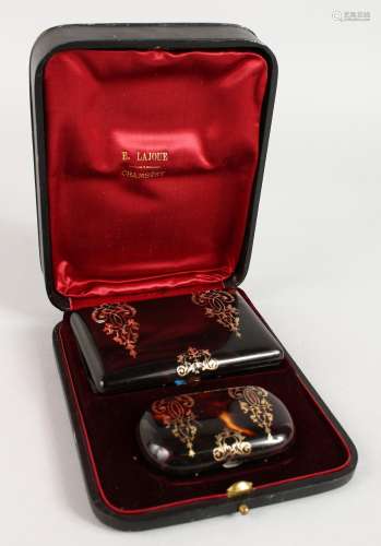 A VICTORIAN GOLD INLAID TORTOISESHELL CARD CASE and A SMALL PURSE in a leather case, E. LAJOUE,