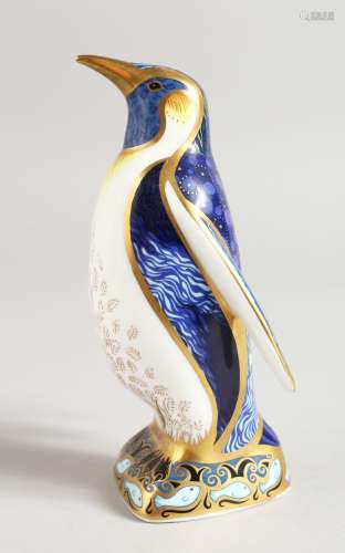 A ROYAL CROWN DERBY PAPERWEIGHT of the Emperor Penguin, dated 2006.