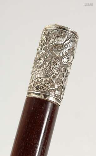 A CHINESE SILVER TOP CANE. 32ins long.