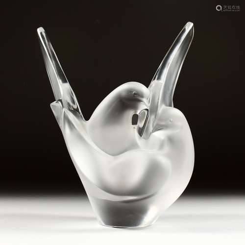 A MODERN LALIQUE FROSTED GLASS VASE modelled as two doves, with flower holder. 8.25ins high.