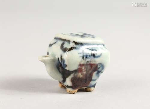 A SMALL CHINESE BLUE AND WHITE WATER DROPPER. 1.5ins.