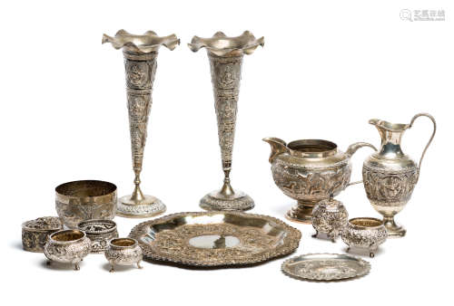A GROUP OF ANGLO-INDIAN SILVER OBJECTS, CIRCA 1900