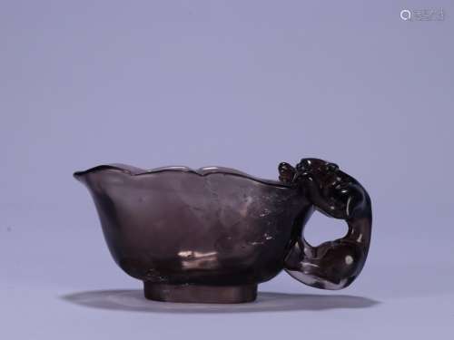A Chinese Crystal Dragon Pattern Vessel