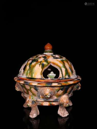 A Chinese Porcelain Tang Three-Color Censer Ornament