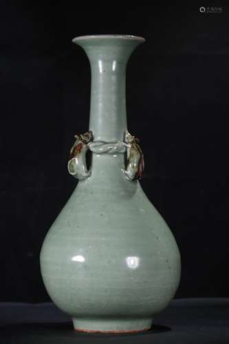 A Chinese Porcelain Longquan Kiln Vase