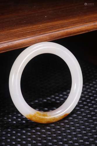 A Chinese Hetian Jade Bangle