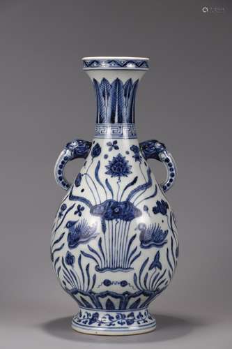 A Chinese Porcelain Bw Lotus Pattern Vase