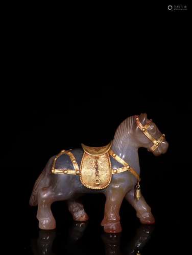 A Chinese Agate Horse Ornament Embeded Gilding