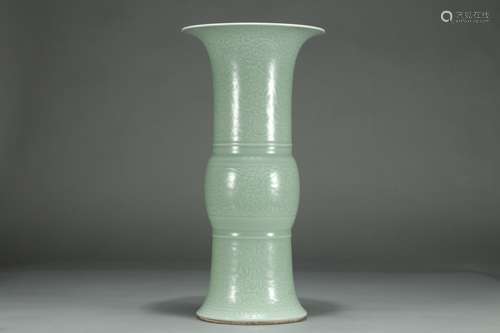 A Chinese Porcelain Green Glazed Floral Vase