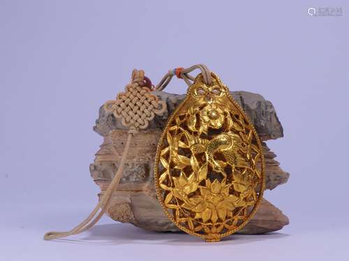 A Chinese Gilding Sachet