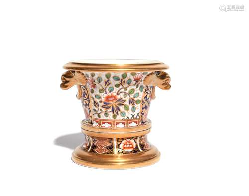 A small Spode câchepot and stand c.1820, painted in the Imari palette with pattern 1227, the