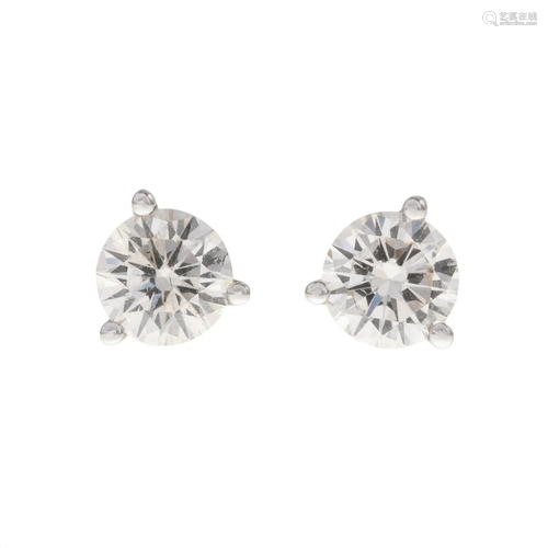 A Pair of 1.06 ctw Round Brilliant Diamond Studs