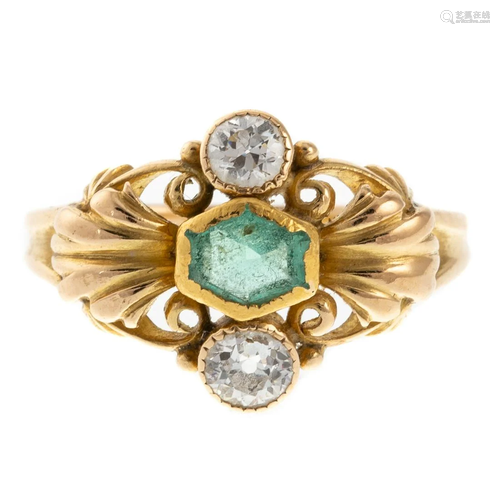 A 18K Yellow Gold Ring with Emerald & Diamonds