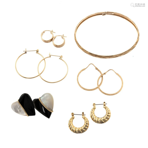 A Collection of Fashion Jewelry in Gold