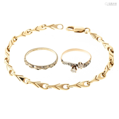 A Link Bracelet & Diamond Rings in 14K