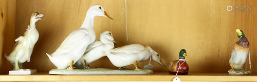 (lot of 4) Ceramic figural ducks