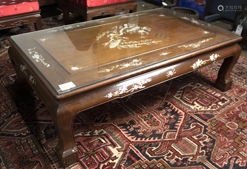 Chinesen mother of pearl inlaid rosewood coffee table