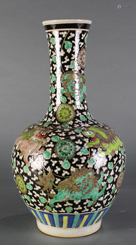 Large Chinese Wucai bottle vase