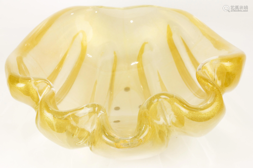 A Italian Murano gold fleck art glass vessel