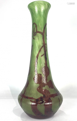 A Charles Schneider Le Verre Francais art glass vase
