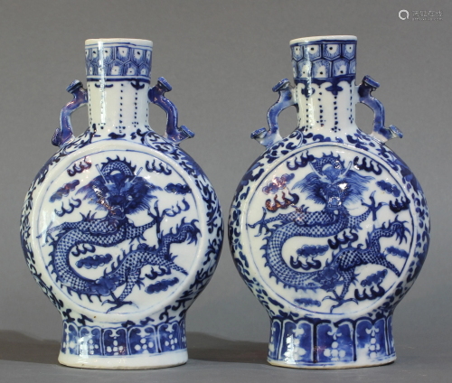 (Lot of 2) A Pair of Chinese Blue and White 'Dragon'