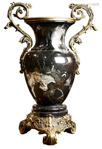 A Hollywood Regency style Maitland-Smith marble urn