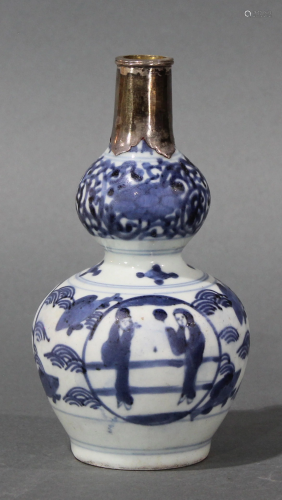 Chinese silver rim mounted blue and white gourd shape