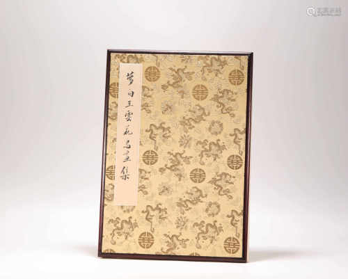 Ink Painting Album from WangYun from Qing清代水墨花鳥畫
王云
紙本册頁