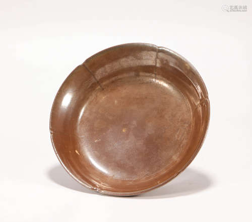 Brown Glazed Plate from Song宋代醬釉磁盤