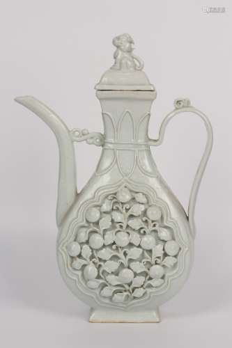 A Chinese Porcelain Floral Pot