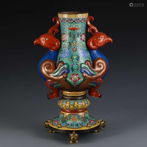 A Chinese Porcelain Enameled Beast Vase