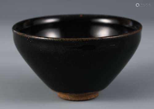 A Chinese Porcelain Glazed Small Bowl
