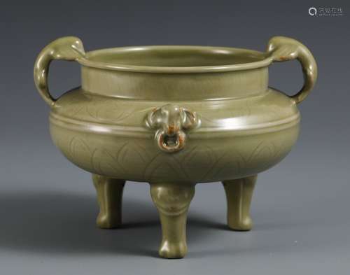 A Chinese Porcelain Pea-Green Glazed Censer