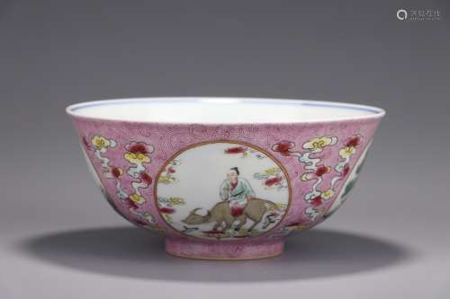 A Chinese Porcelain Famille Rose Blue&White Figure-Story Bowl