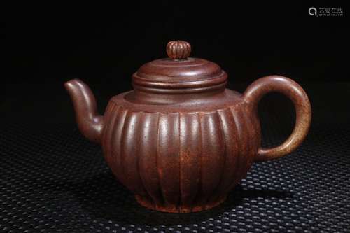 A Chinese Zisha Teapot