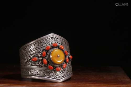 A Chinese Silver Embeded Coral&Amber Bangle