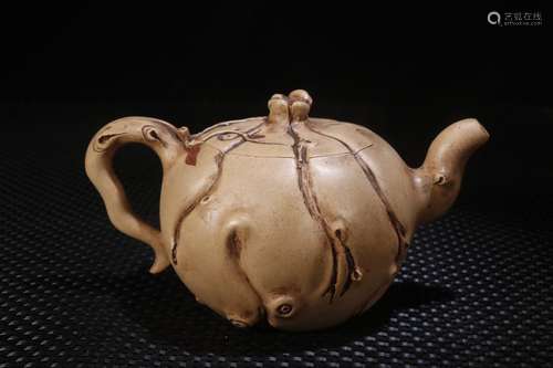 A Chinese Zisha Teapot