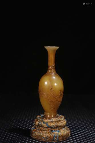 A Chinese Tianhuang Stone Small Vase