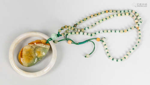 Large Chinese Jadeite Necklace