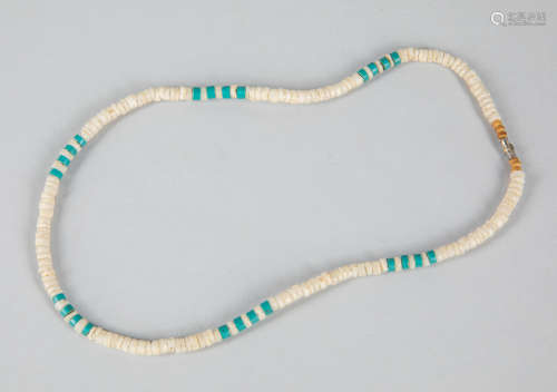 Old American Shell & Turquoise Trade Beads Necklace