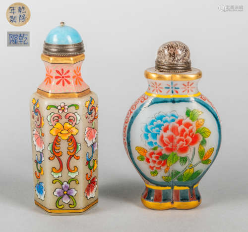 Two Chinese Cream Glass Snuff Bottle
