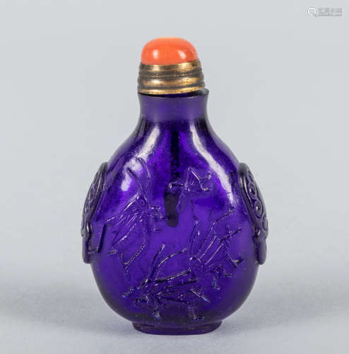 Chinese Sapphire Like Glass Snuff Bottle