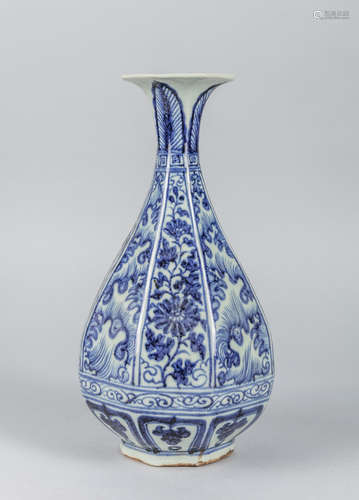 Chines Export Blue and White Porcelain Vase